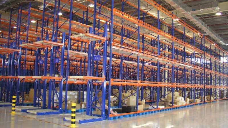 电动叉车与内燃叉车：性能与适用场景的深度解析**